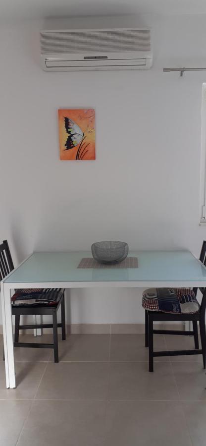 Apartmán Oaza Mira Tisno Exteriér fotografie