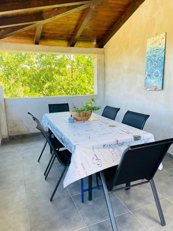 Apartmán Oaza Mira Tisno Exteriér fotografie