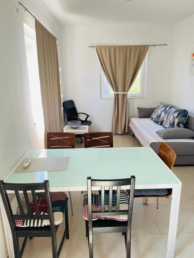 Apartmán Oaza Mira Tisno Exteriér fotografie