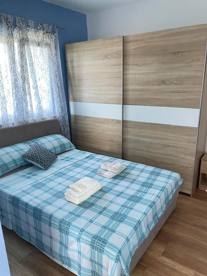 Apartmán Oaza Mira Tisno Exteriér fotografie